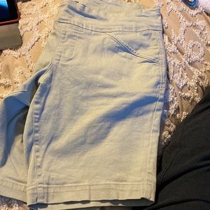 Jag jeans pull on short 18w